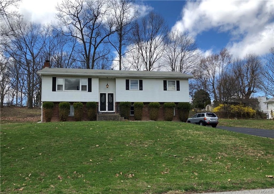 9 Sunrise Dr, Middletown, NY 10940 - photo 1