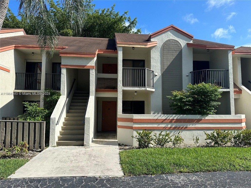 5595 Courtyard Dr unit 5595, Margate, FL 33063 - photo 1