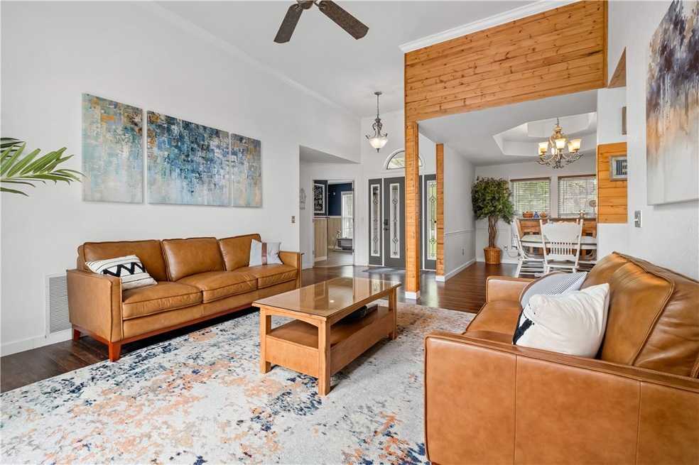 69 Portsmouth Dr, Bella Vista, AR 72715 - photo 1