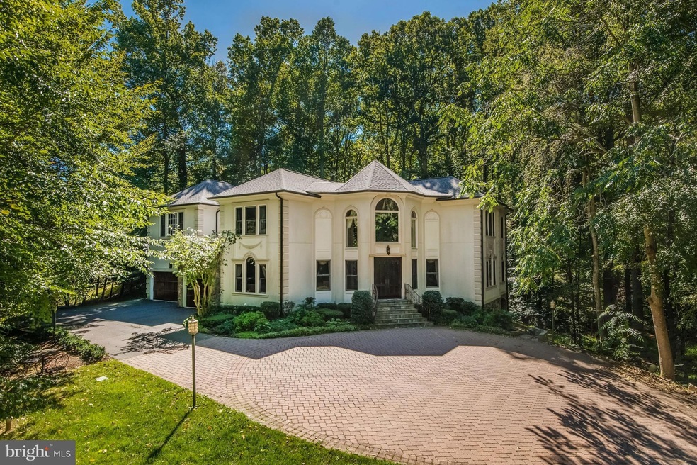 7903 Georgetown Pike, McLean, VA 22102 - photo 1