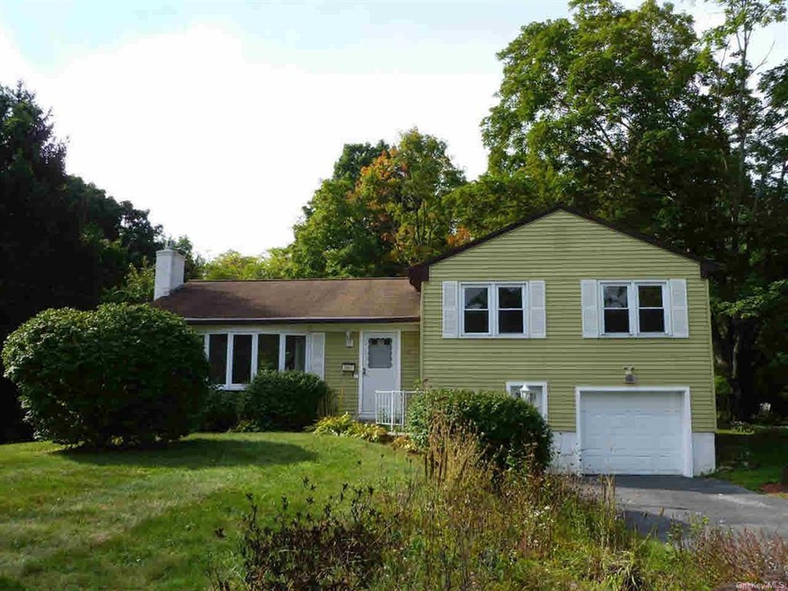 16 Dublin Ln, Poughkeepsie, NY 12603 - photo 1