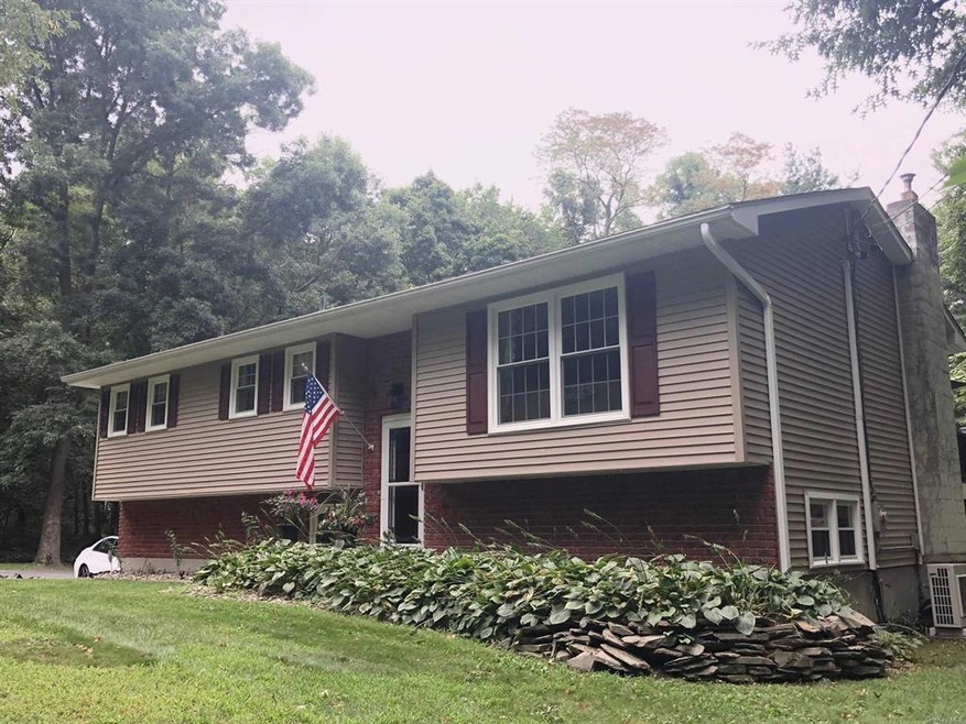 9 Orange Ct, Wappingers Falls, NY 12590 - photo 1