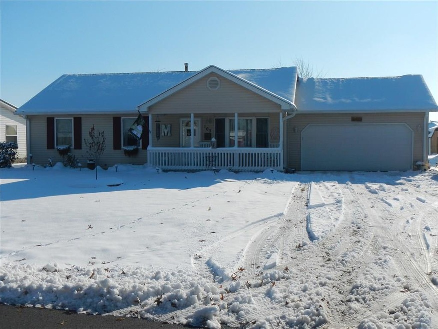 103 E Oak St, Roachdale, IN 46172 - photo 1