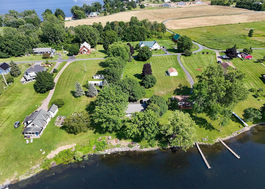 Lakefrontage On Keeler Bay