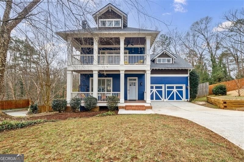 Wonderful 2-story craftsmen style home with full f