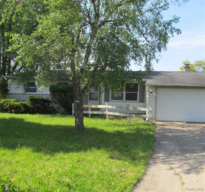 3345 Ridgecliff.jpg