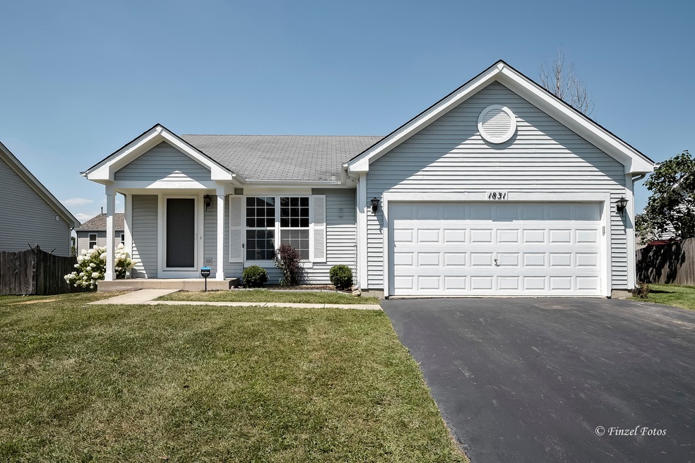 1831 Cambridge Dr, Carpentersville, IL 60110 - photo 1