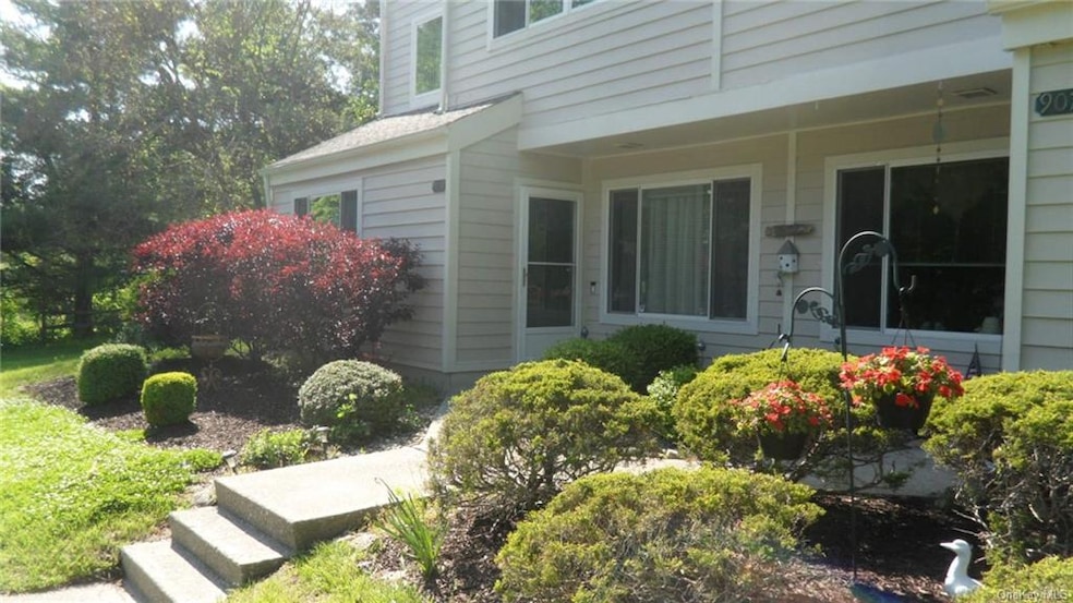 908 Eagles Ridge Rd unit 908, Brewster, NY 10509 - photo 1