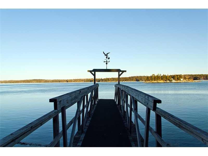 Waterfront/Dock/Pier. Deep-water dock