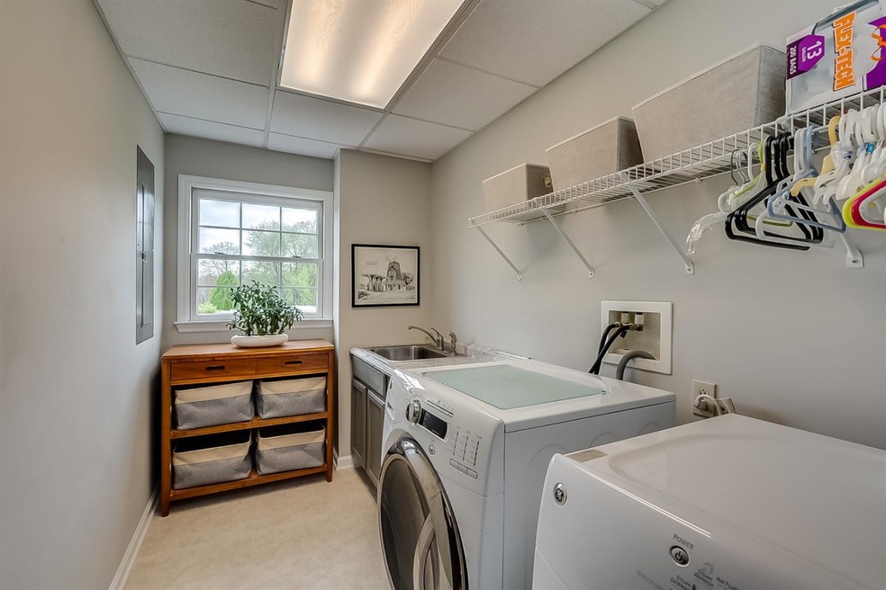 110 Mahan Ct, Frankfort, KY 40601 - photo 1