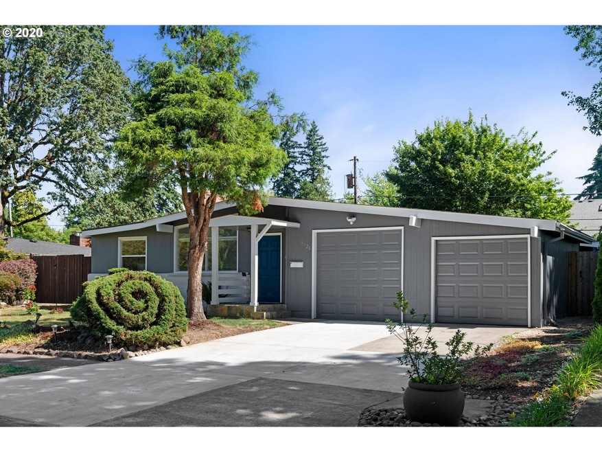 1920 SW Wellington Ave, Portland, OR 97225 - photo 1