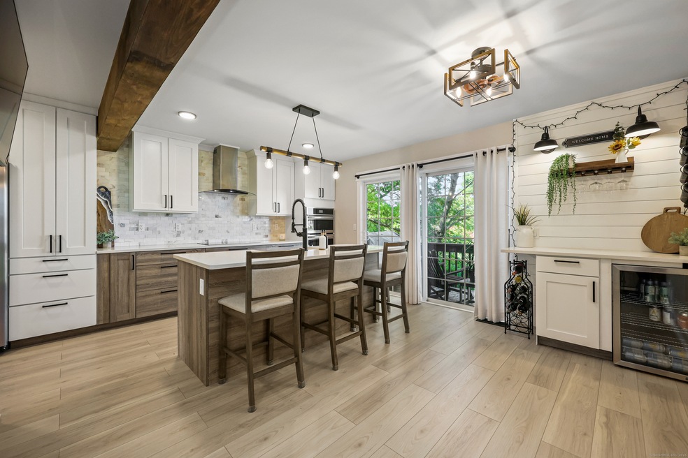 32 Ferry Ct, Stratford, CT 06615 - photo 1