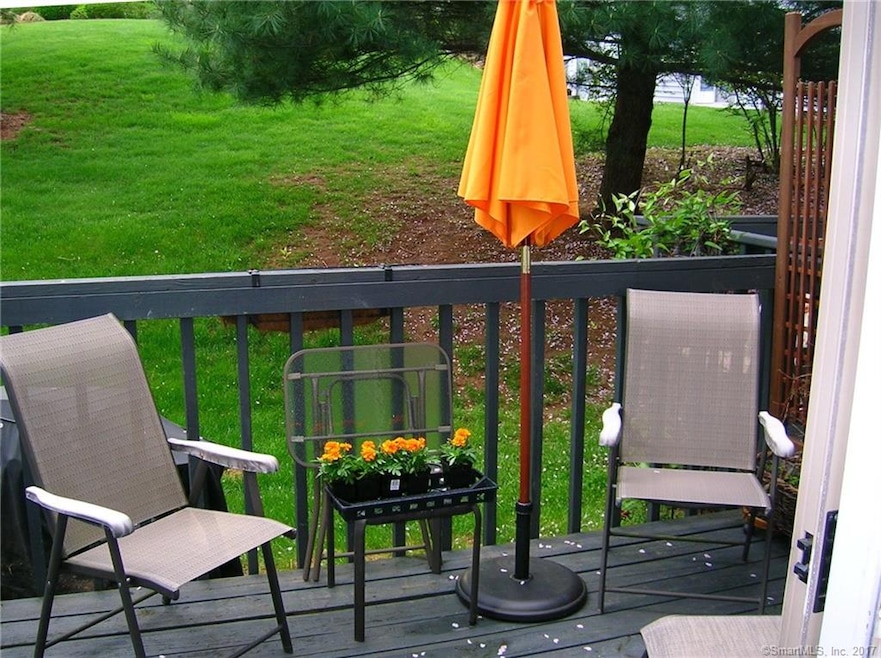 7 Wynwood Dr unit 7, Cromwell, CT 06416 - photo 1