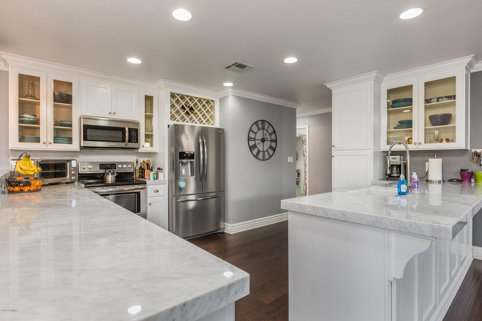 12) KITCHEN