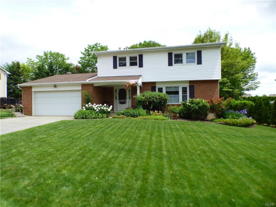 1279 Butternut Ln, Macungie, PA 18062 - photo 1