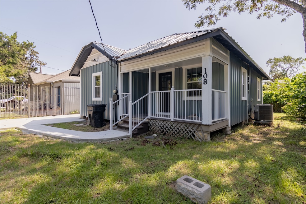 108 Foyce St, Houston, TX 77022 - photo 1