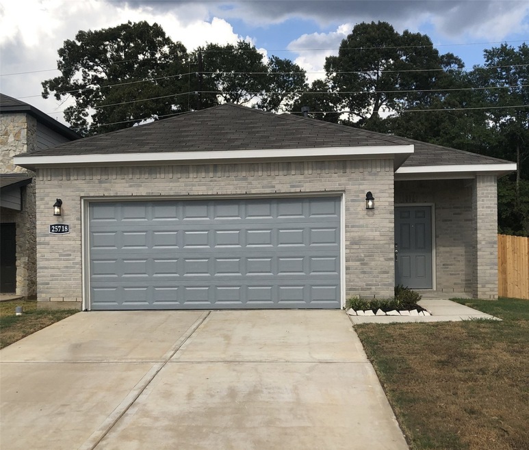 25718 Boxwood Hedge Ln, Tomball, TX 77375 - photo 1