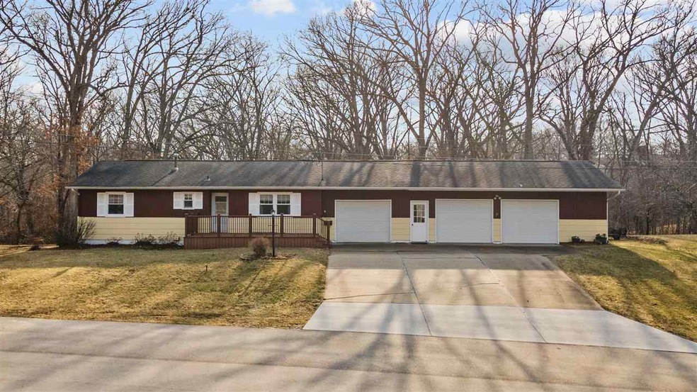 1177 Oakview Dr, Columbus Junction, IA 52738 - photo 1