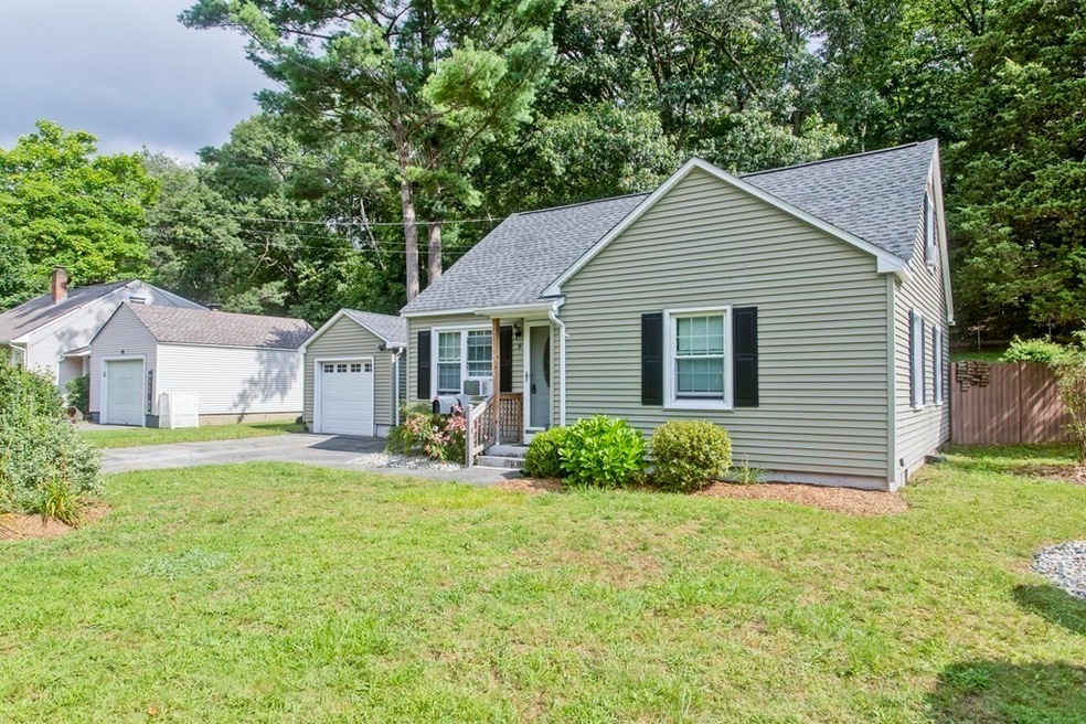 9 Cabot St, Palmer, MA 01069 - photo 1
