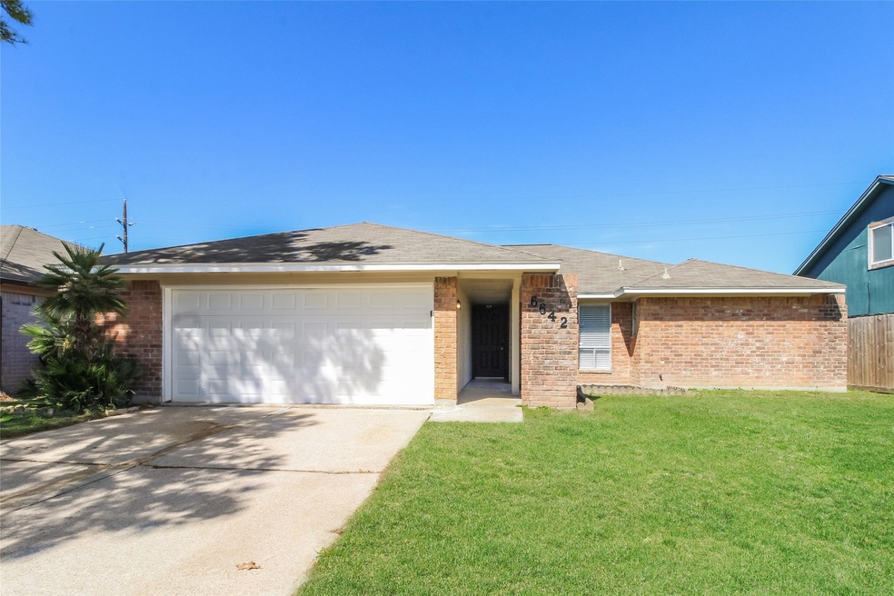 6642 Northleaf Dr, Houston, TX 77086 - photo 1