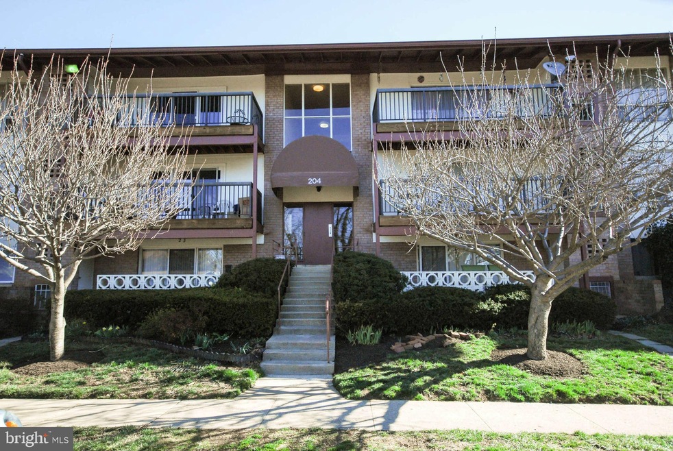 204 Park Terrace Ct SE unit 24, Vienna, VA 22180 - photo 1