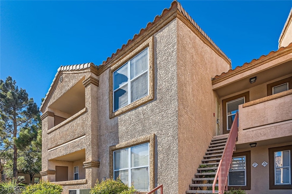 1150 N Buffalo Dr unit 2077, Las Vegas, NV 89128 - photo 1
