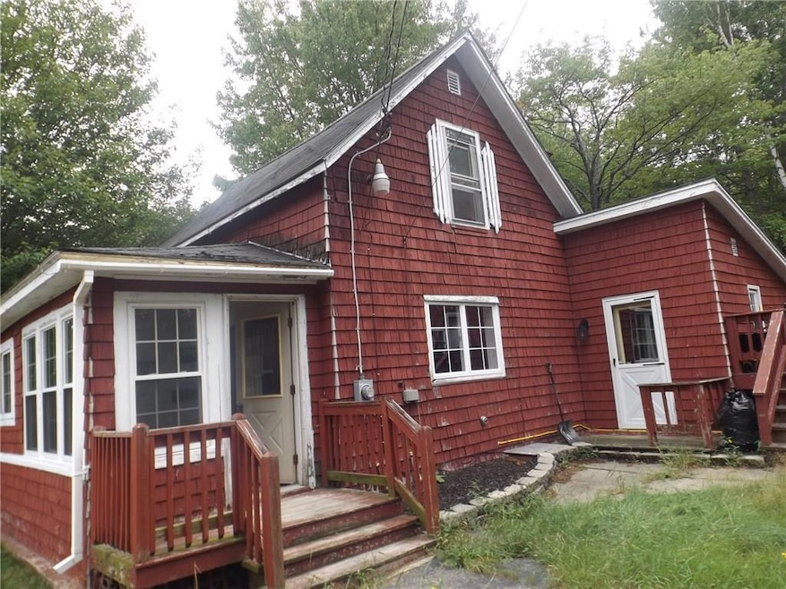 17 Hillcrest Ave, Millinocket, ME 04462 - photo 1