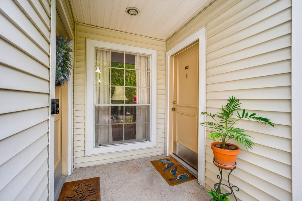 Welcome to Elm Grove Condos Unit H6 in the Westcha
