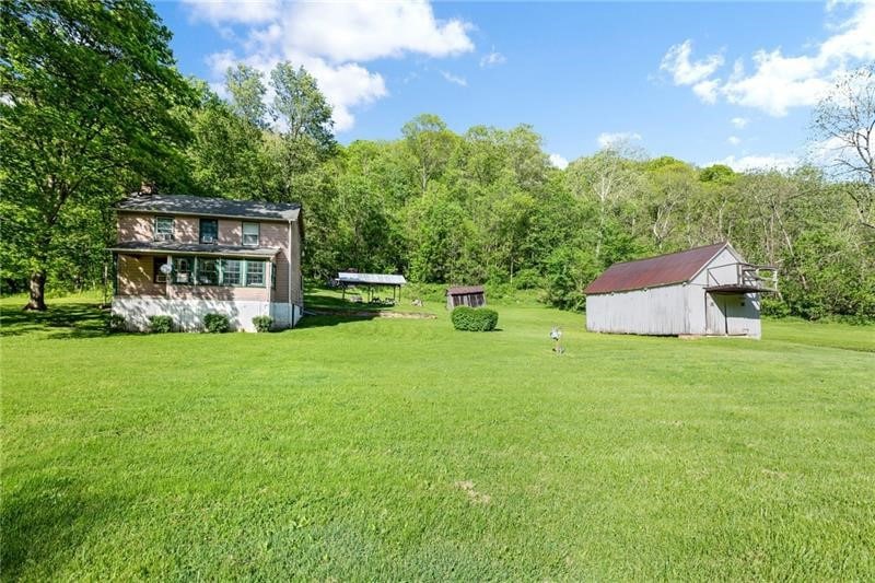 35 Lower Enlow Rd, West Finley, PA 15377