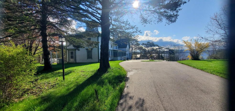 45SandyPoint RdSunny20250511_075359