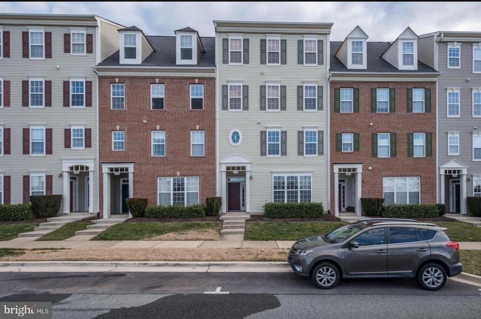 576 Orchard Ridge Dr unit 100, Gaithersburg, MD 20878 - photo 1