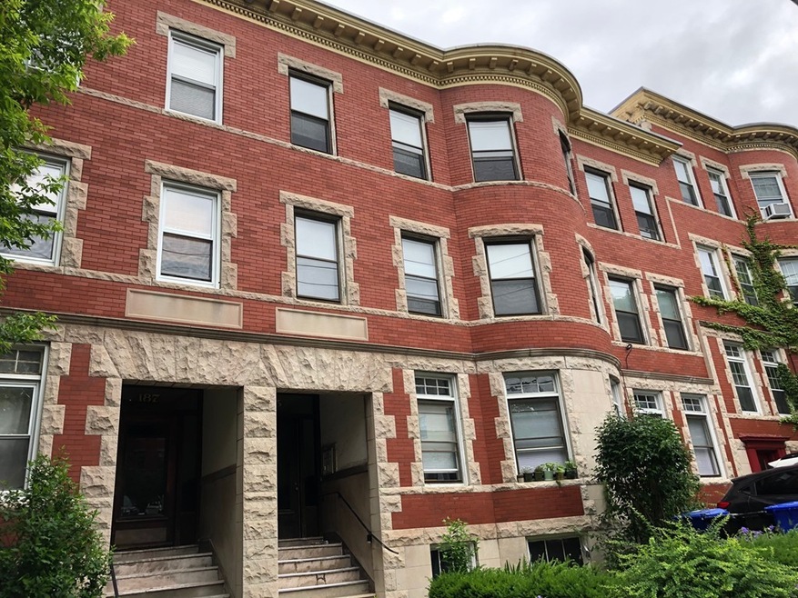 185 Winthrop Rd unit 3, Brookline, MA 02445 - photo 1