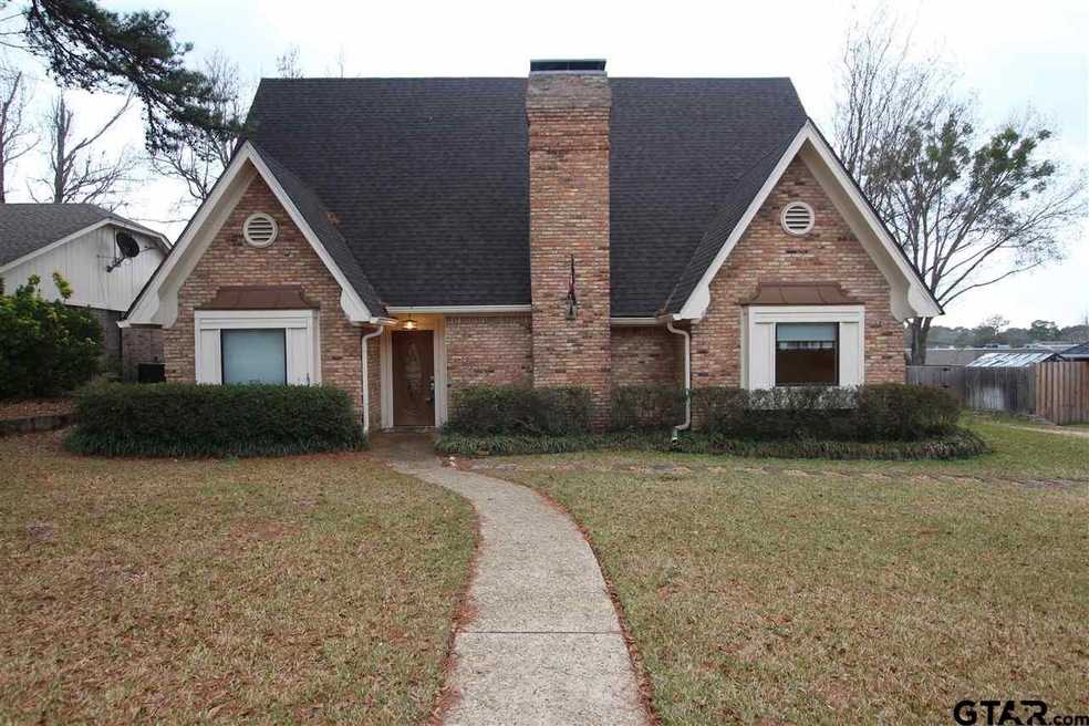 1811 Wendover Place, Tyler, TX 75703 - photo 1
