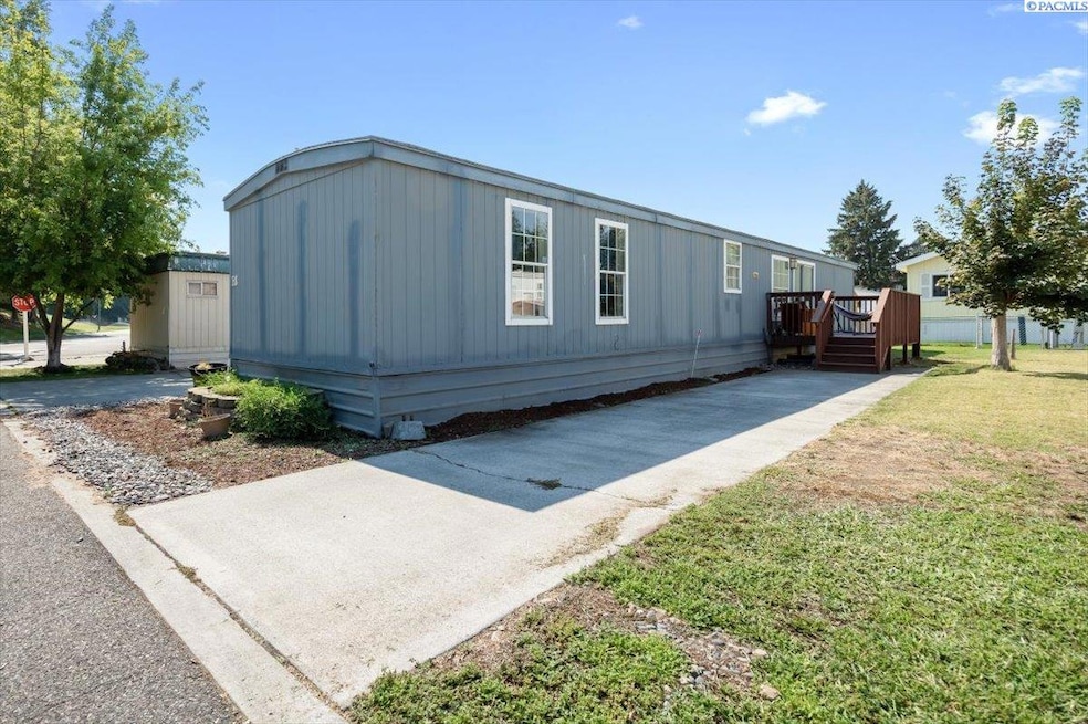 2021 Mahan Ave unit I8, Richland, WA 99354 - photo 1