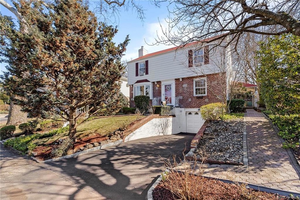 12 Sunset Dr, Yonkers, NY 10704 - photo 1