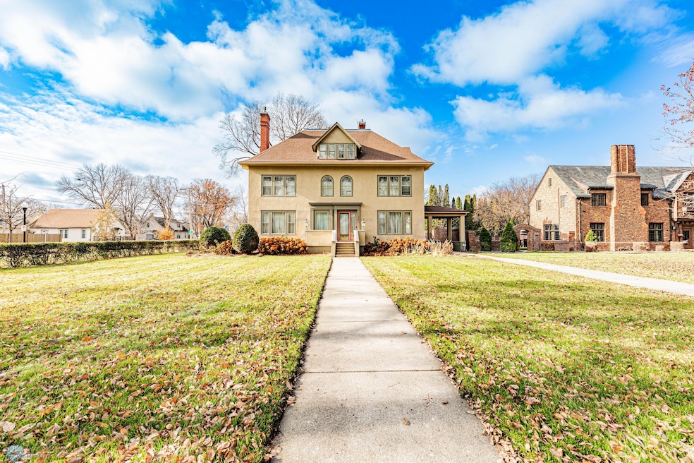 723 8th St S, Fargo, ND 58103 - photo 1