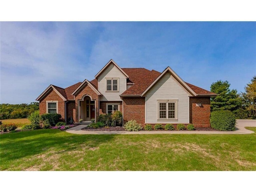 2250 W 21st St N, Newton, IA 50208 - photo 1