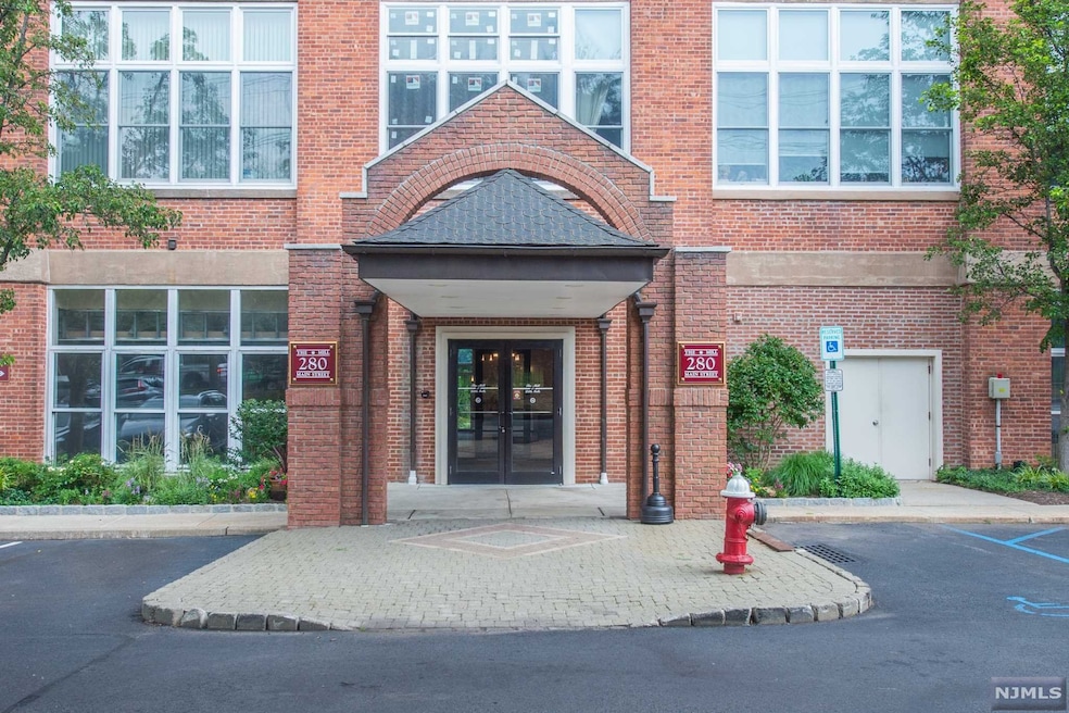 Sold $275,000 • Co-Listing Agent