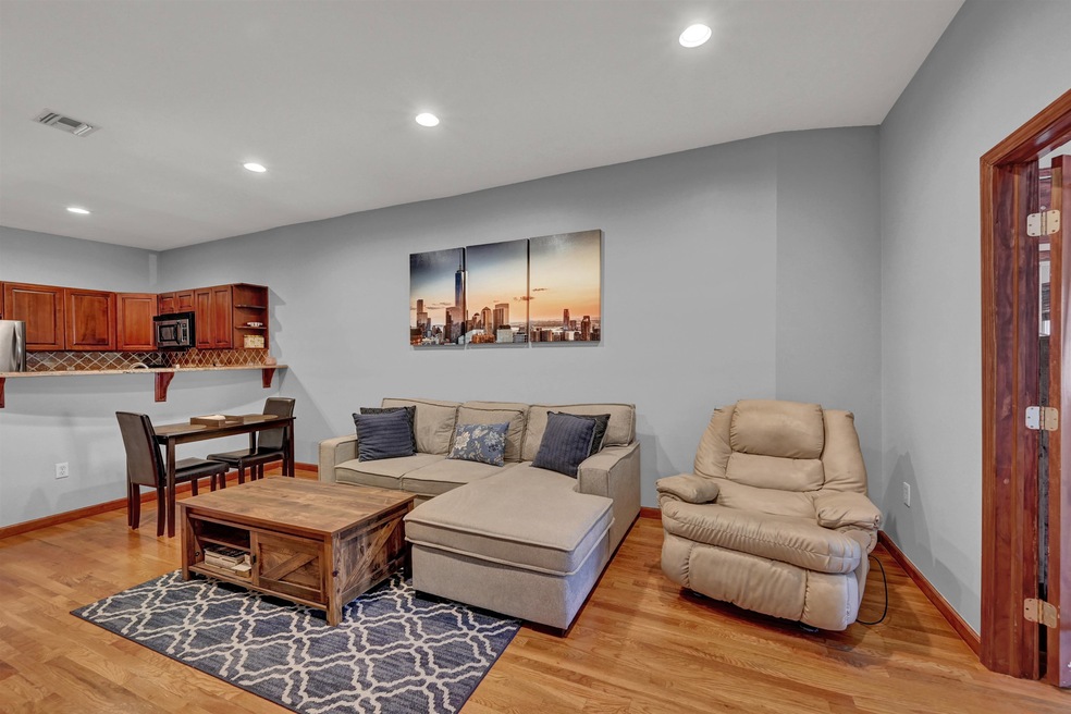 243 Pearsall Ave unit 2R, Jersey City, NJ 07305 - photo 1