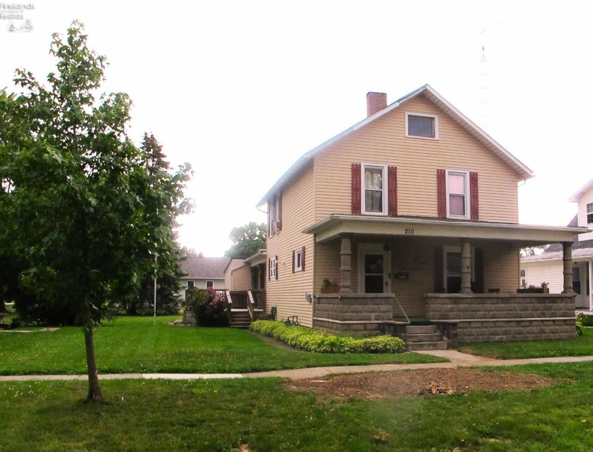 210 W 1st St, Woodville, OH 43469 - photo 1