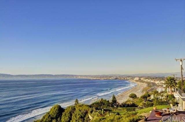 Endless ocean and coastline views