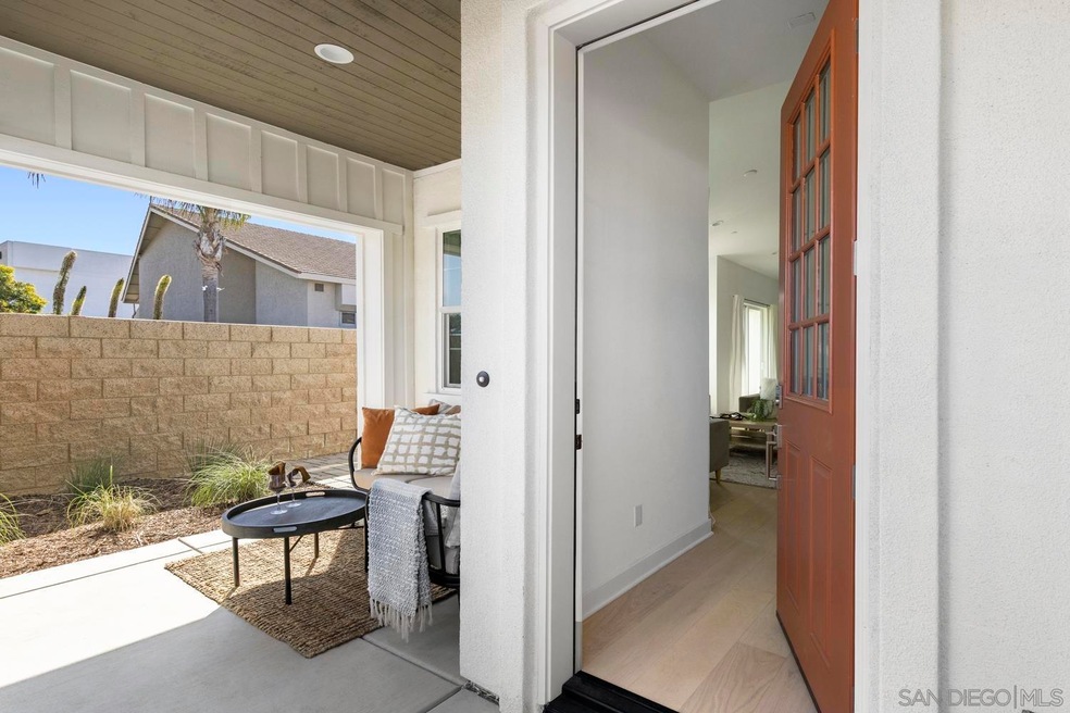 1221 E Cove Place, Encinitas, CA 92024 - photo 1