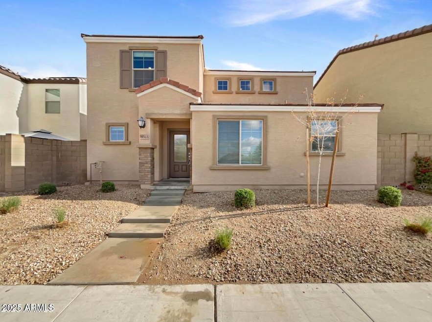 8065 W Agora Ln, Phoenix, AZ 85043 - photo 1