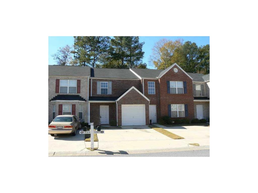 Exterior Front. Front view. ONE CAR GARAGE!