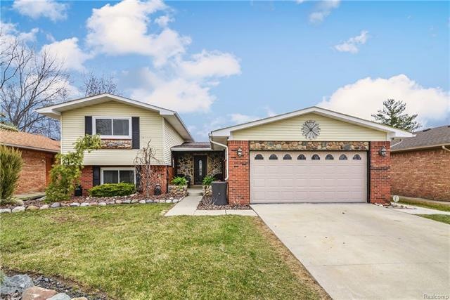 6622 Carriage Hills