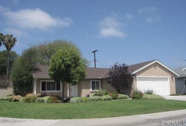 Oversized corner lot - interior location