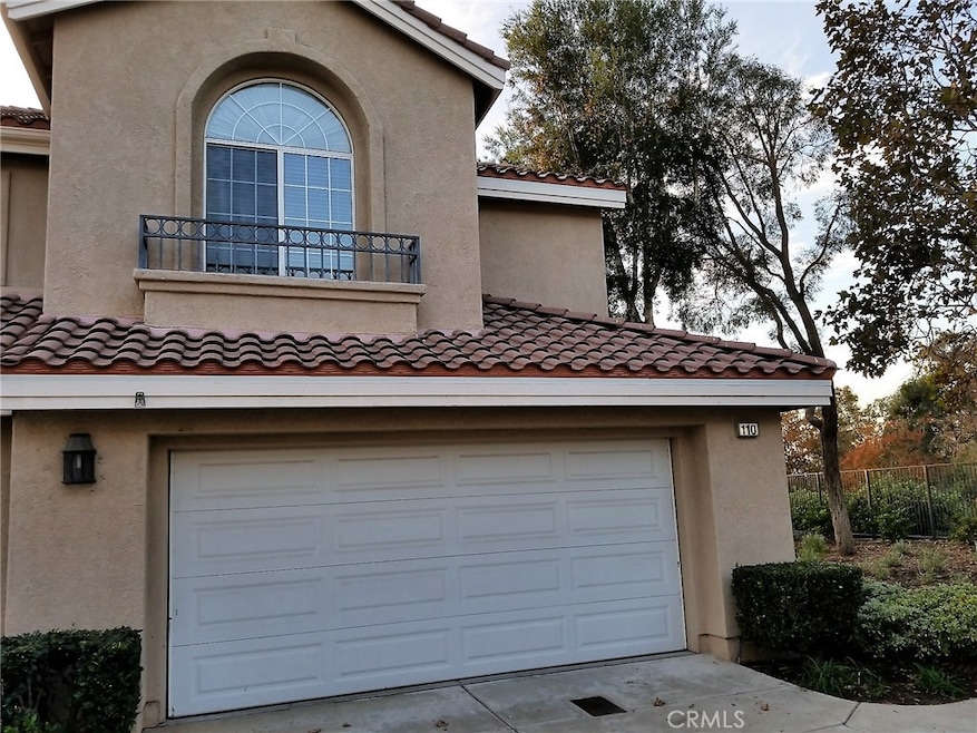 110 Morning Glory- secured end unit!