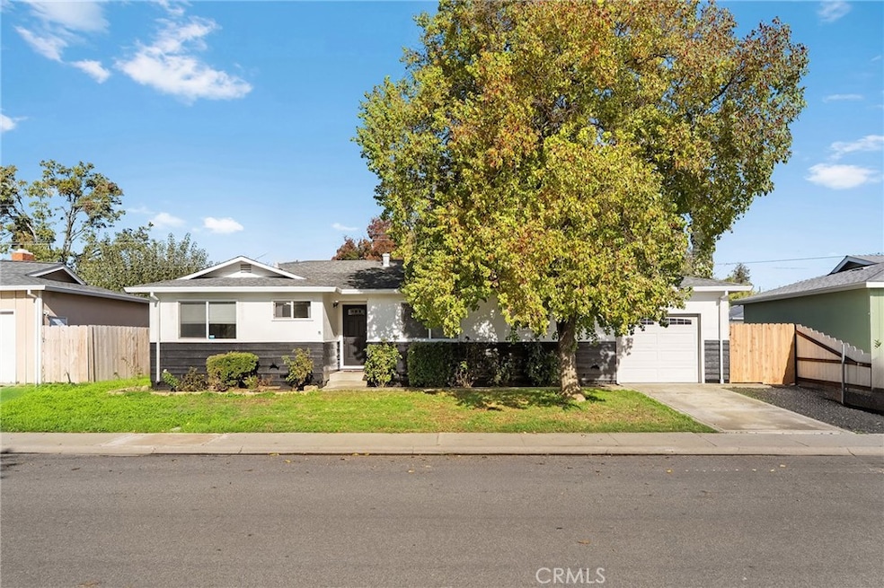 939 Elm St, Willows, CA 95988 - photo 1