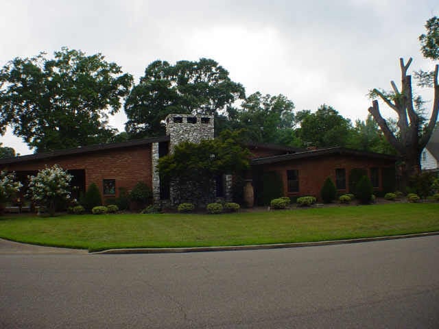 212 2nd Ave SW, Magee, MS 39111 - photo 1