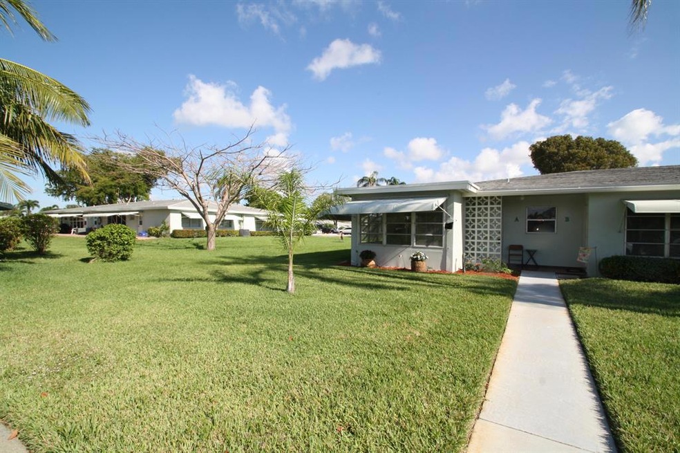 Large side yard